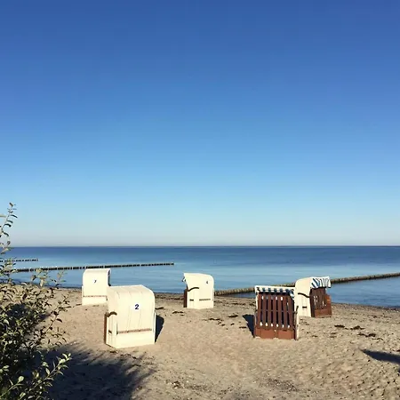 アパートホテル Waterkant - Fewos Am Mit 4*